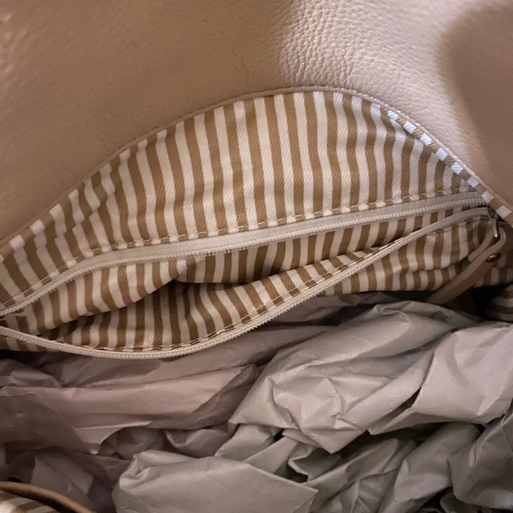 Kate Spade Beige Leather Shoulder Bag